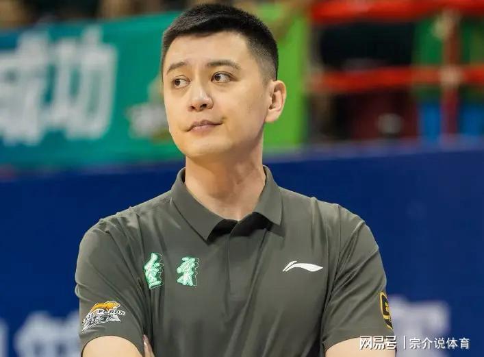 杏彩体育XC SPORTS-杨鸣下课最新下家曝光，爆料两大顶级强队疯狂追逐