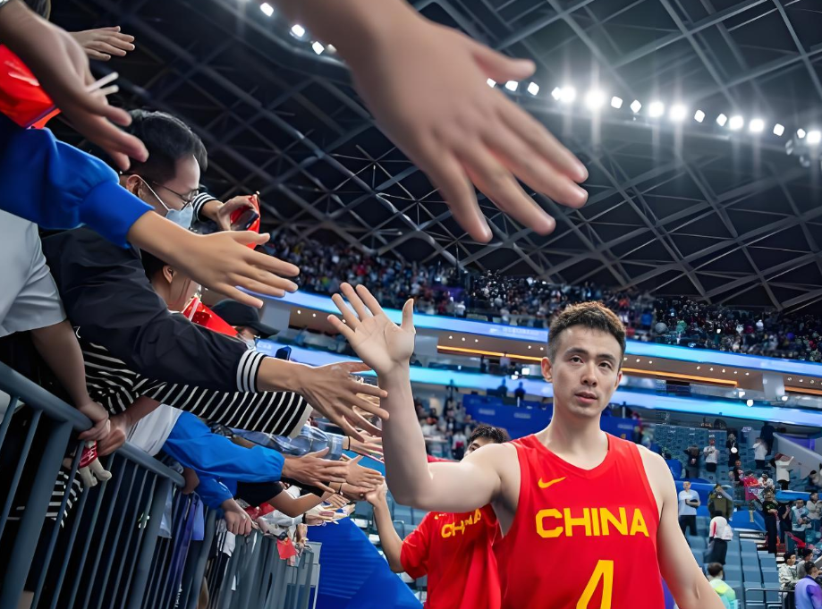 杏彩体育官方网站-拒爆冷！中国男篮逆转台北队，继伟神仙3分，朱俊龙3分6中5砍19分