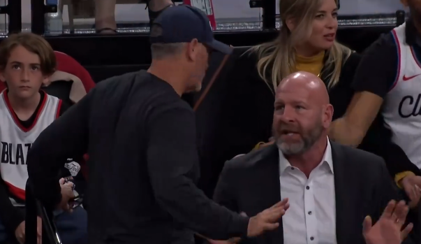 杏彩体育官方网站-压迫感满满！开拓者新老板是一个狠角色，比赛现场拷问克罗宁